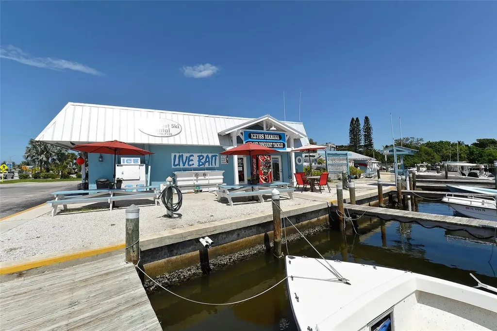 111 Tidy Island Boulevard Bradenton FL 34210