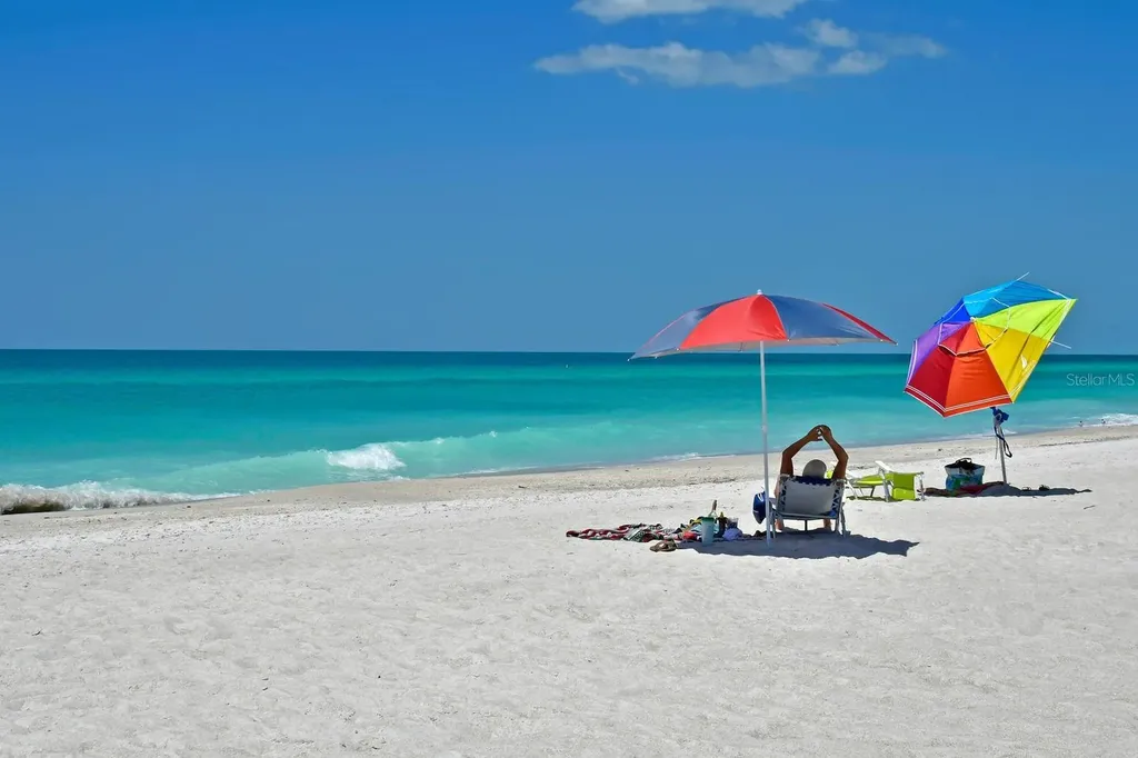 170 Roosevelt Drive Sarasota FL 34236