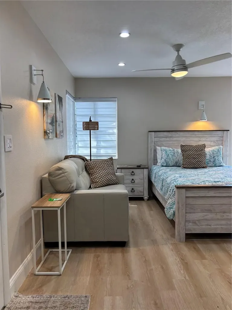 170 Roosevelt Drive Sarasota FL 34236