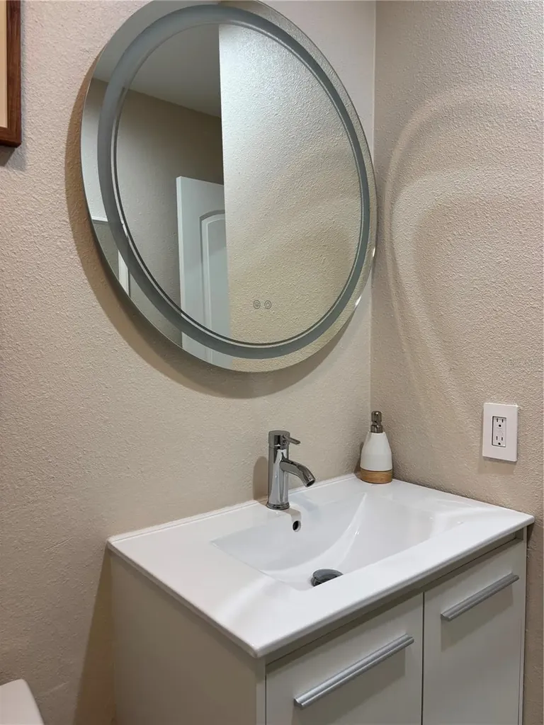 170 Roosevelt Drive Sarasota FL 34236