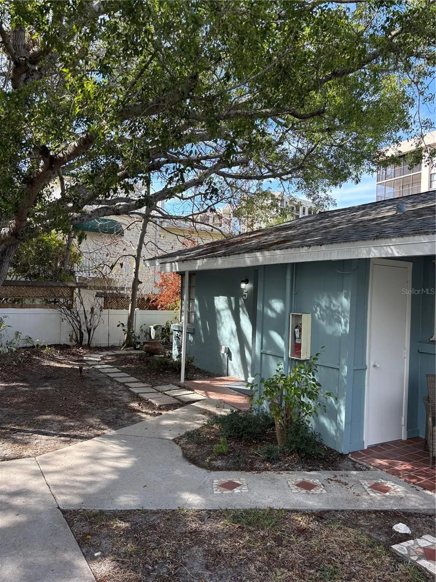 170 Roosevelt Drive Sarasota FL 34236