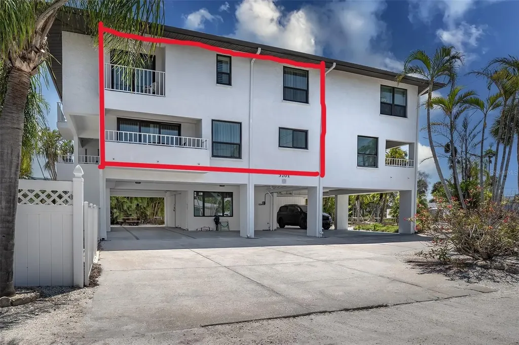 3701 5th Avenue Holmes Beach FL 34217