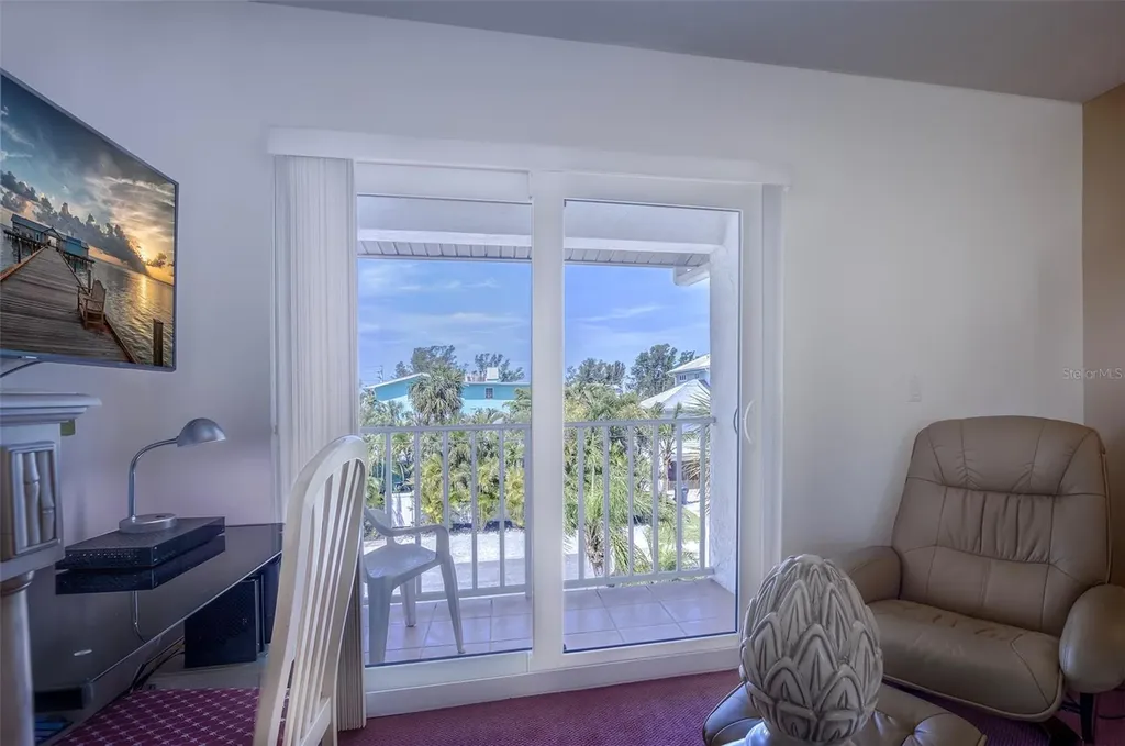 3701 5th Avenue Holmes Beach FL 34217