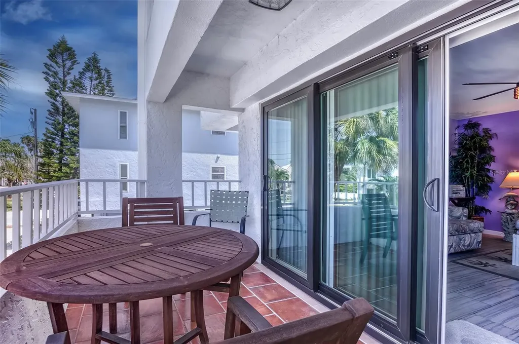 3701 5th Avenue Holmes Beach FL 34217