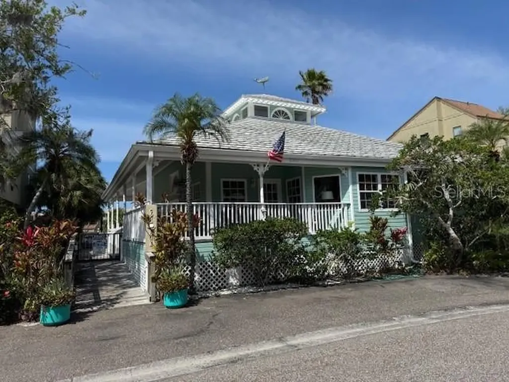 5234 Lake Arrowhead Trail Sarasota FL 34231