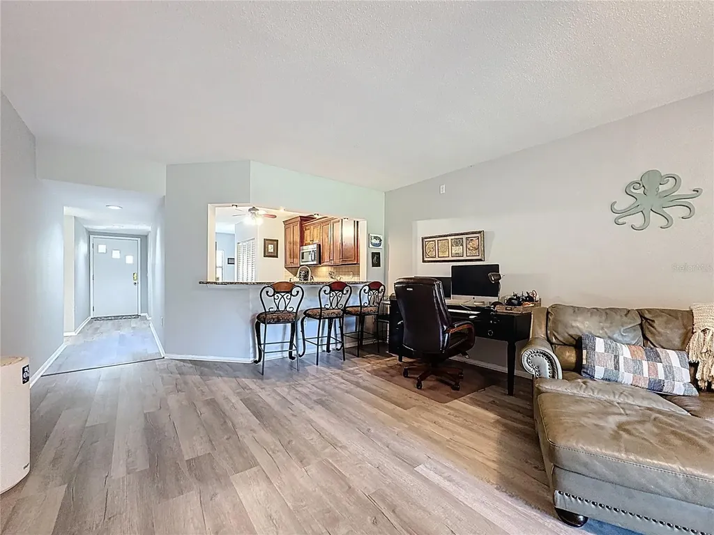 5234 Lake Arrowhead Trail Sarasota FL 34231