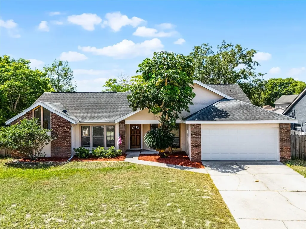 8004 Village Green Road Orlando FL 32818