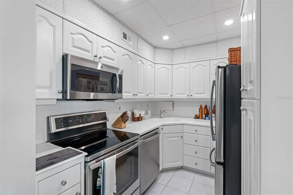 31 Island Way Clearwater Beach FL 33767