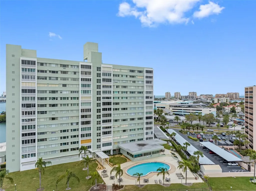 31 Island Way Clearwater Beach FL 33767