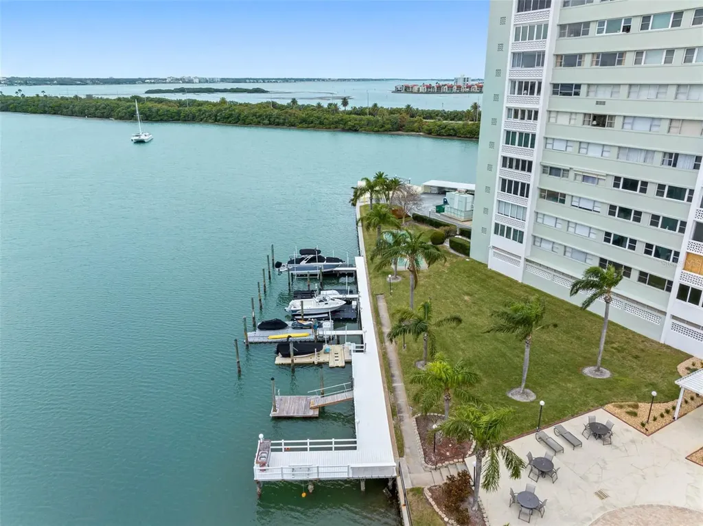 31 Island Way Clearwater Beach FL 33767