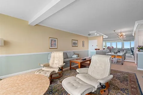 31 Island Way Clearwater Beach FL 33767