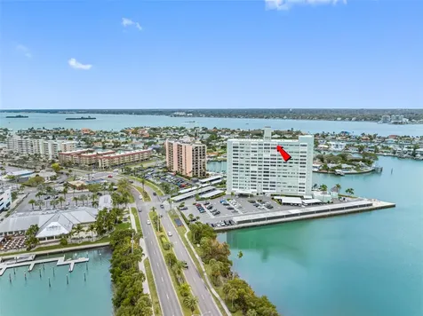 31 Island Way Clearwater Beach FL 33767