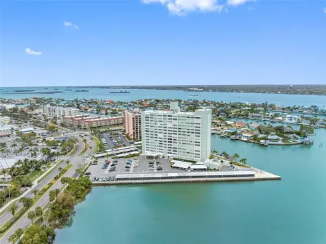 31 Island Way Clearwater Beach FL 33767