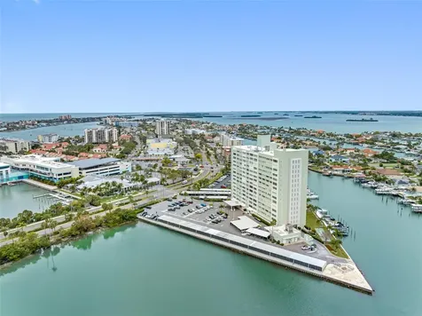 31 Island Way Clearwater Beach FL 33767