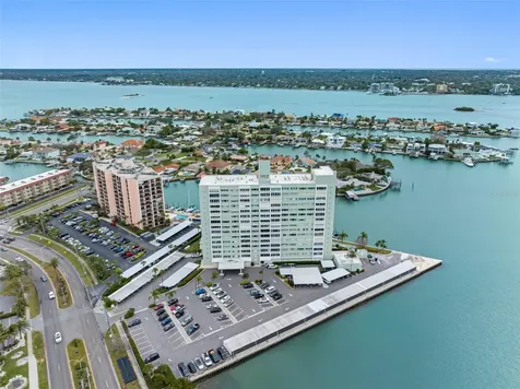31 Island Way Clearwater Beach FL 33767