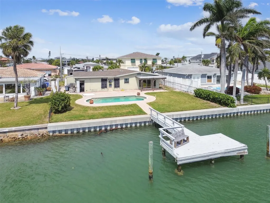 11340 5th Street E Treasure Island FL 33706