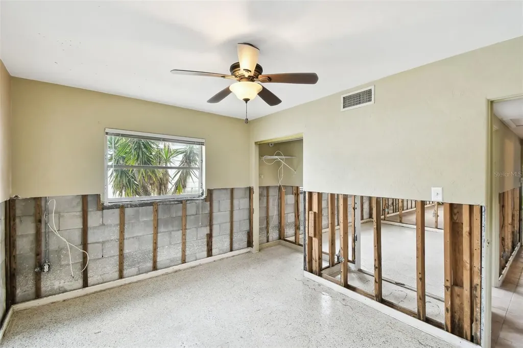 11340 5th Street E Treasure Island FL 33706