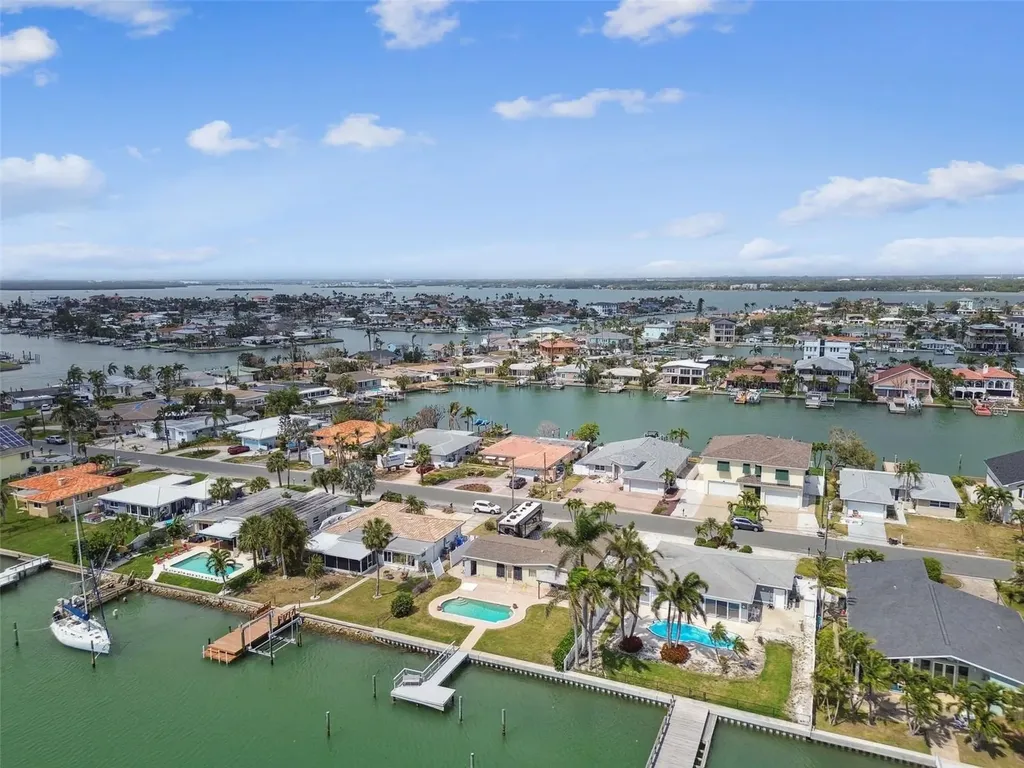 11340 5th Street E Treasure Island FL 33706
