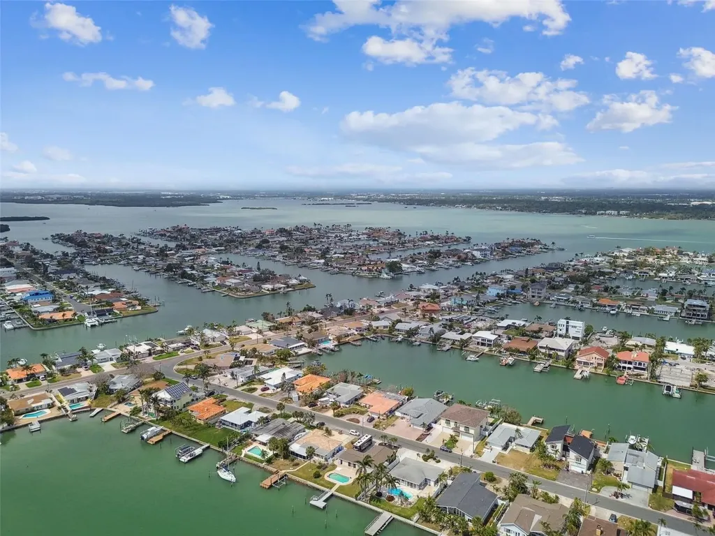 11340 5th Street E Treasure Island FL 33706