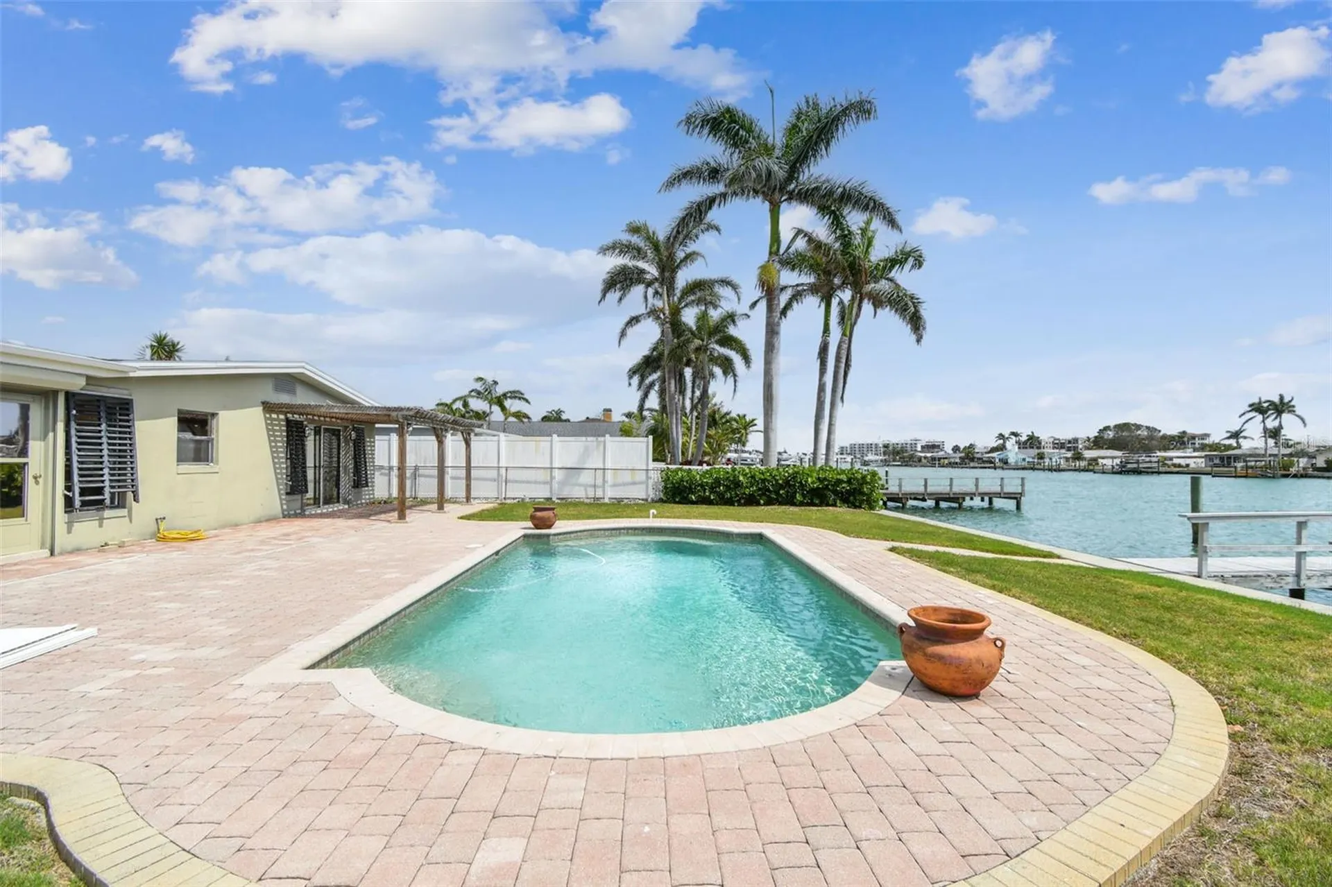 11340 5th Street E Treasure Island FL 33706