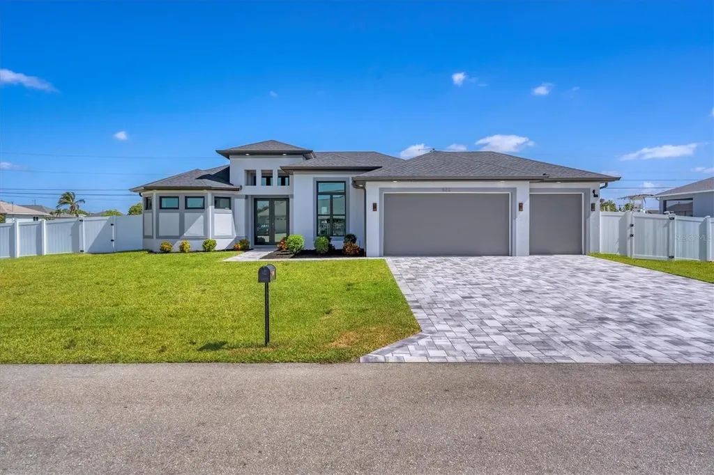 623 SE 1st Terrace Cape Coral FL 33990