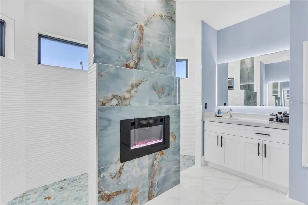 623 SE 1st Terrace Cape Coral FL 33990