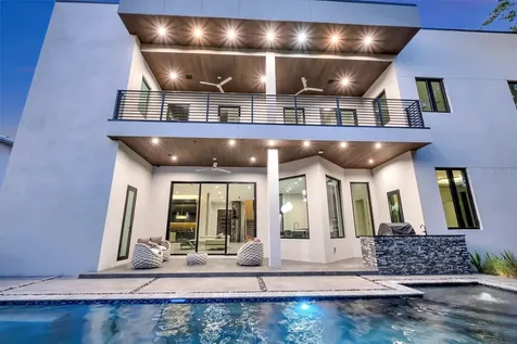 527 W Davis Boulevard Tampa FL 33606