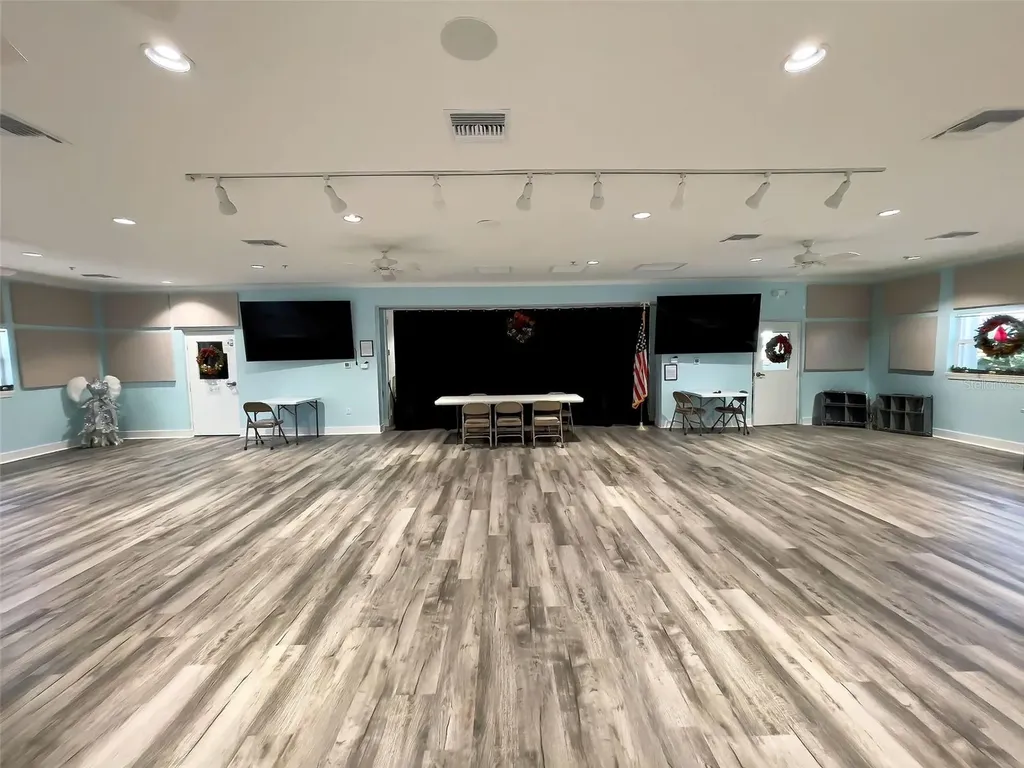 141 N Fiji Circle Englewood FL 34223