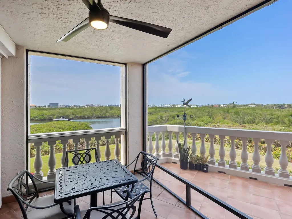5430 Eagles Point Circle Sarasota FL 34231
