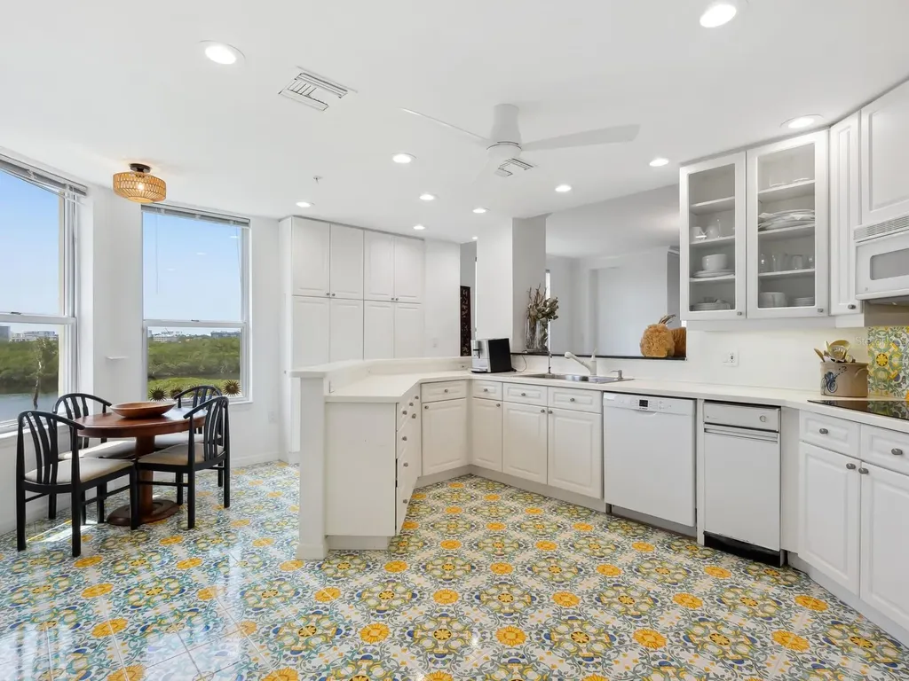 5430 Eagles Point Circle Sarasota FL 34231