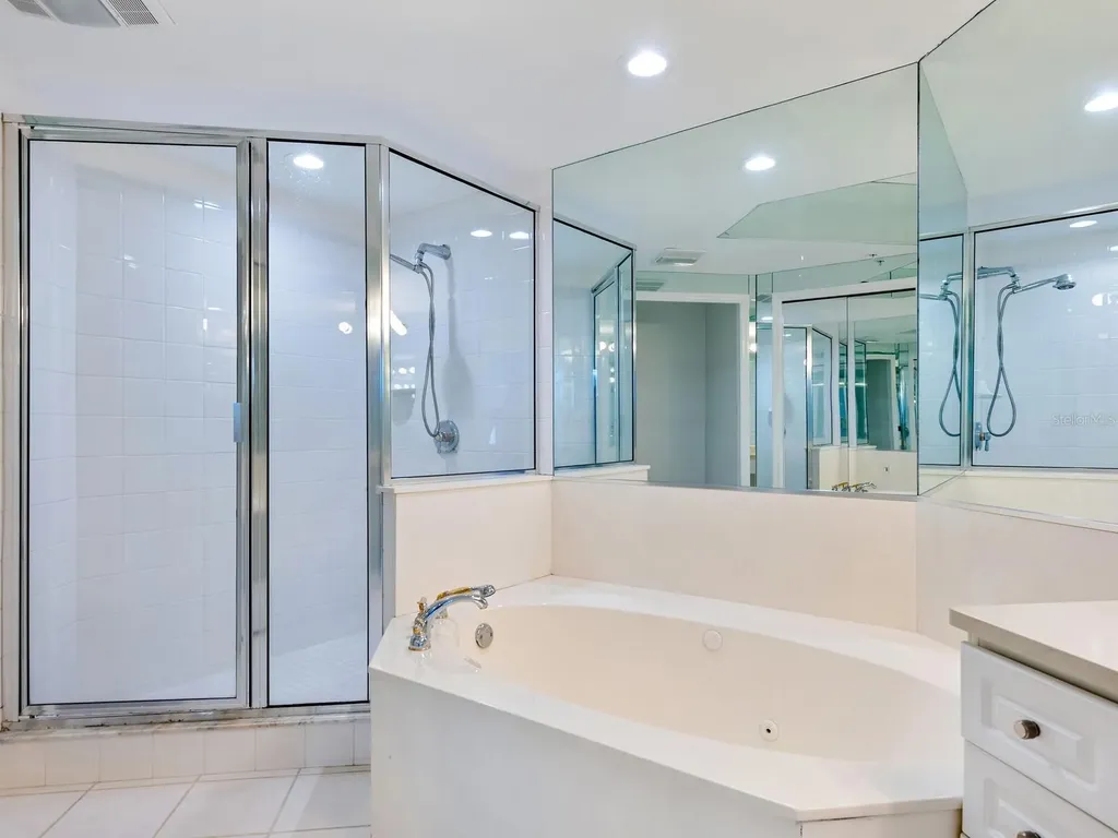 5430 Eagles Point Circle Sarasota FL 34231