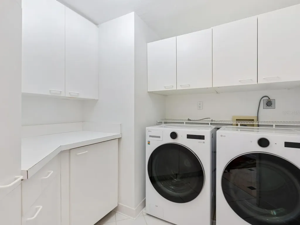 5430 Eagles Point Circle Sarasota FL 34231