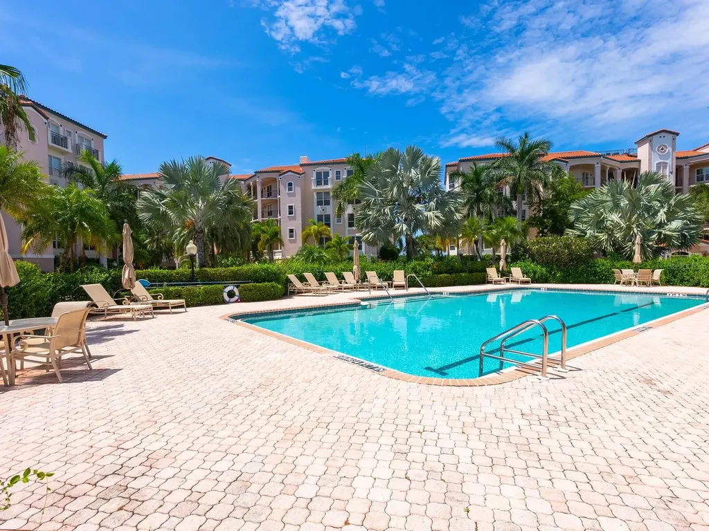 5430 Eagles Point Circle Sarasota FL 34231