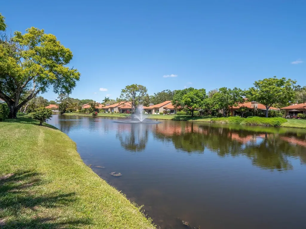 5430 Eagles Point Circle Sarasota FL 34231