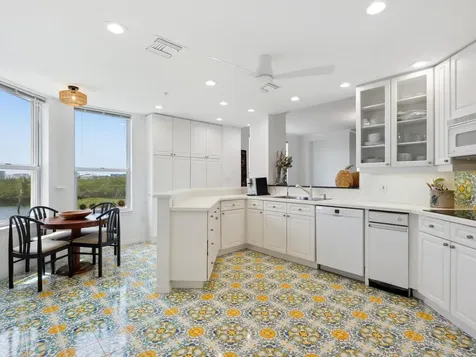 5430 Eagles Point Circle Sarasota FL 34231