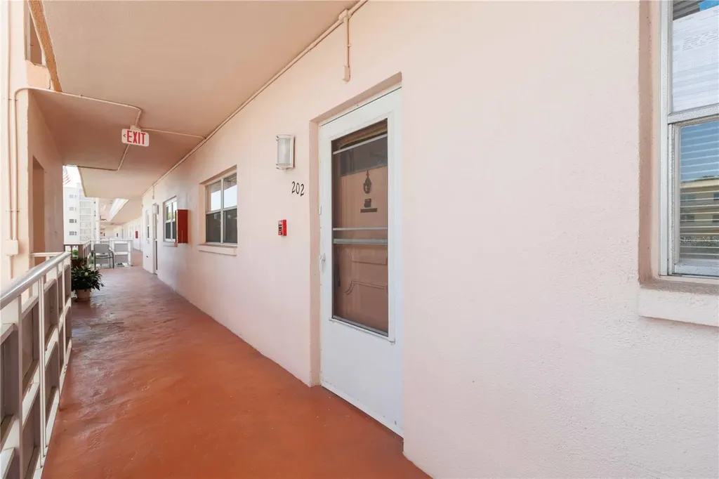5623 80th Street N St Petersburg FL 33709
