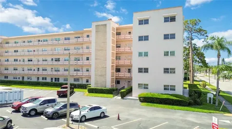 5623 80th Street N St Petersburg FL 33709