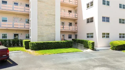 5623 80th Street N St Petersburg FL 33709