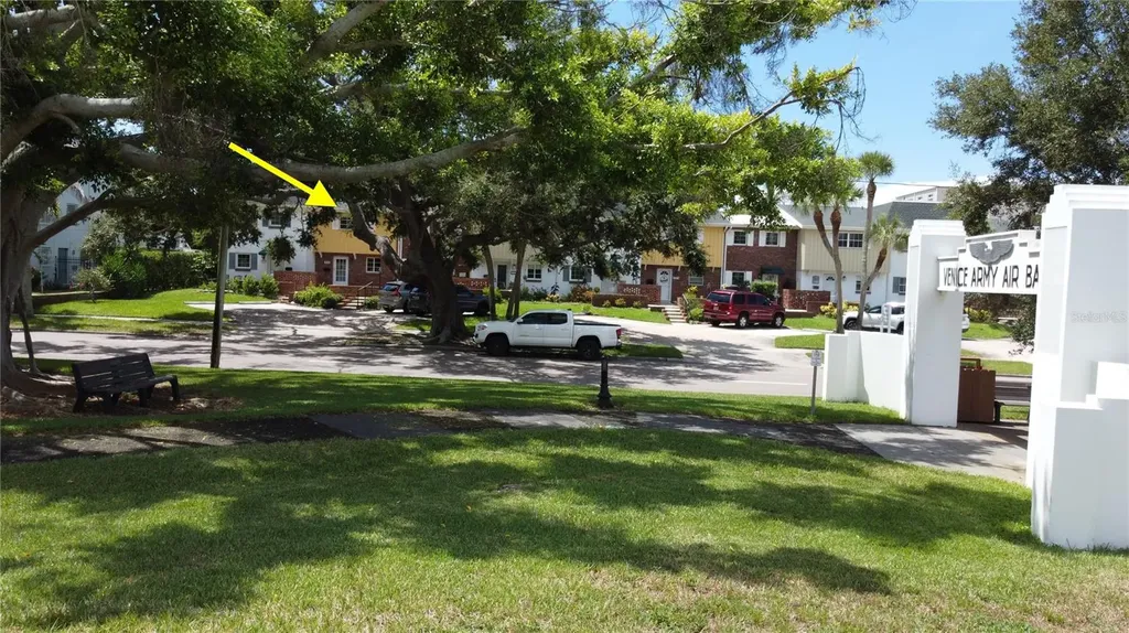 705 W Venice Avenue Venice FL 34285