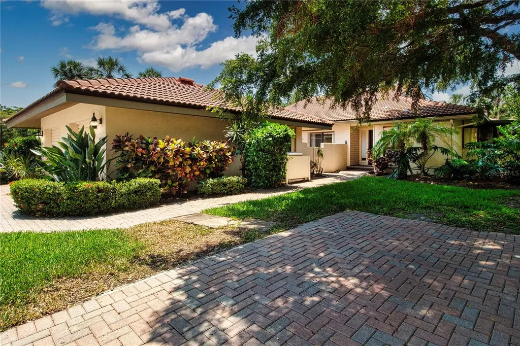 4812 Kestral Park Circle Sarasota FL 34231