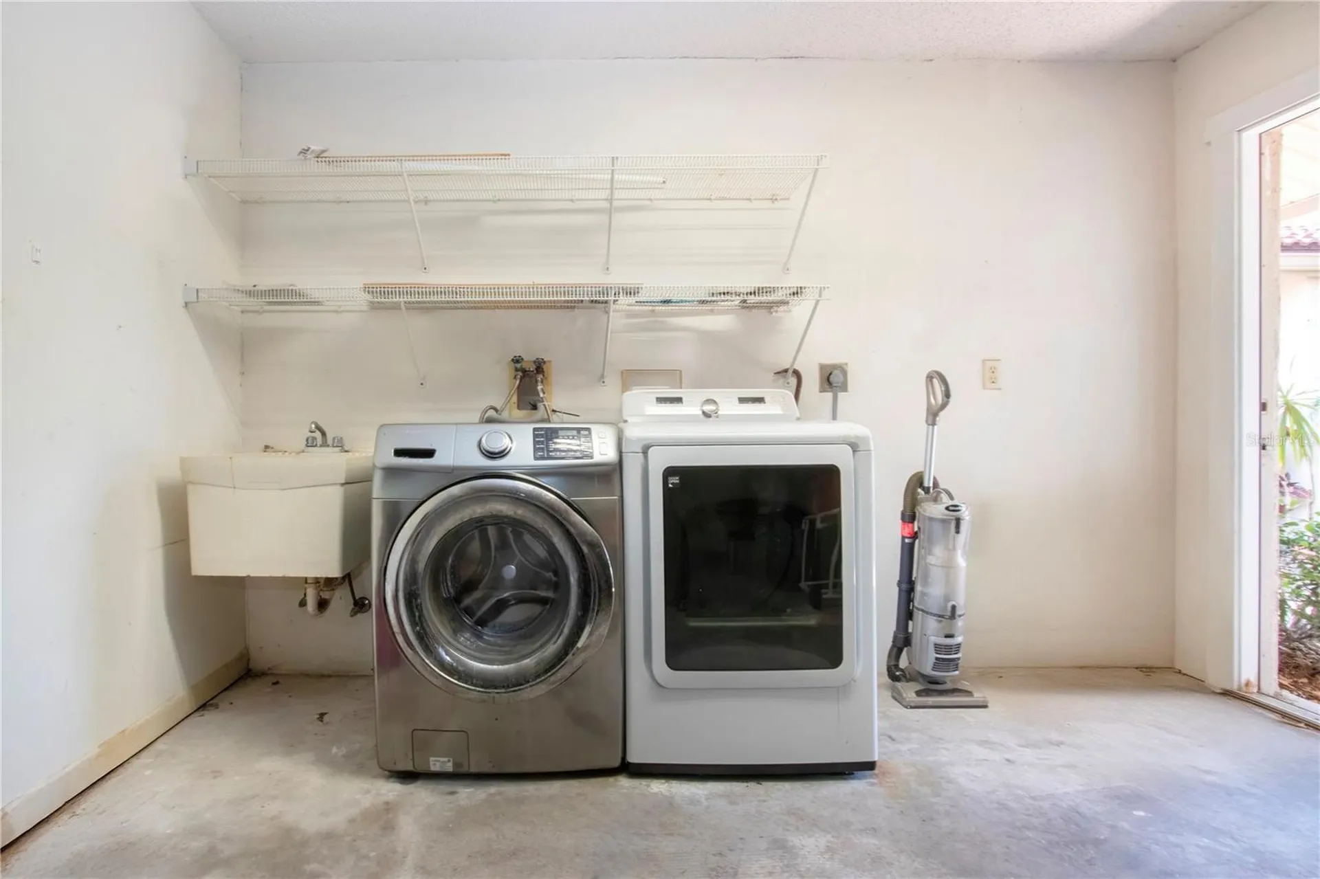 4812 Kestral Park Circle Sarasota FL 34231