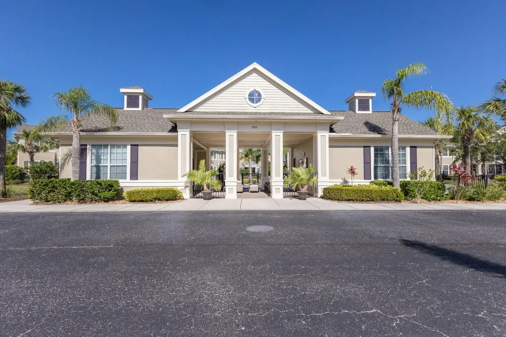 8073 Tybee Court University Park FL 34201