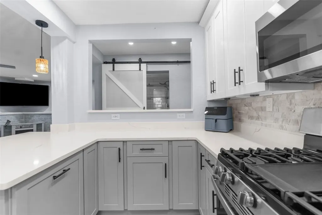 5421 Gay Street Weeki Wachee FL 34607
