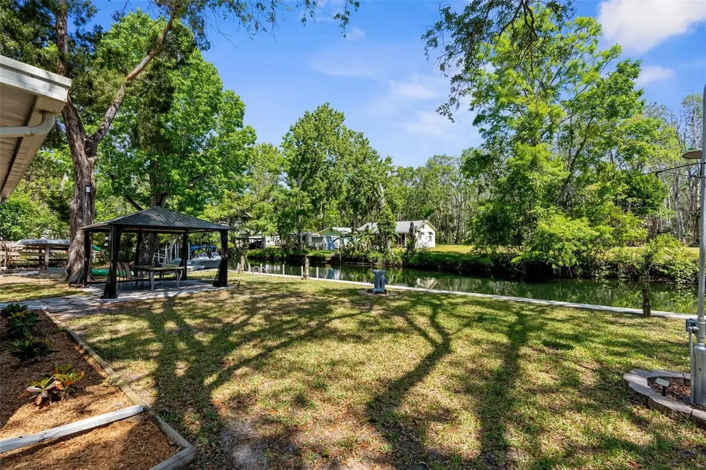 5421 Gay Street Weeki Wachee FL 34607