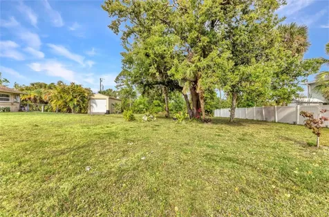 6371 Mckinley Terrace Englewood FL 34224