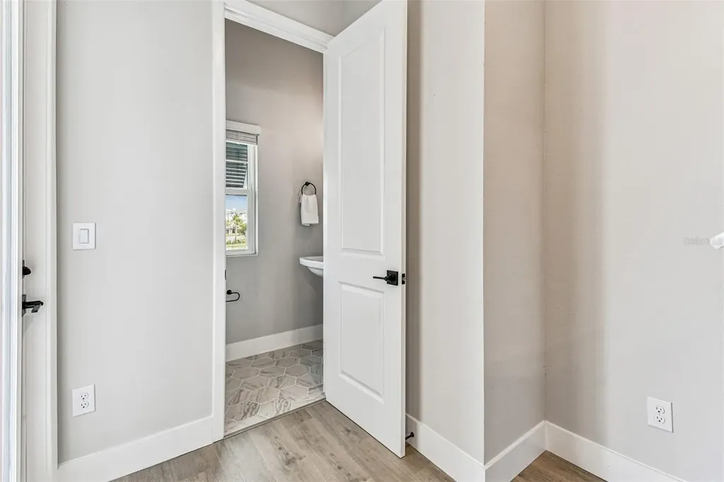 7236 Sutton Lane Sarasota FL 34240
