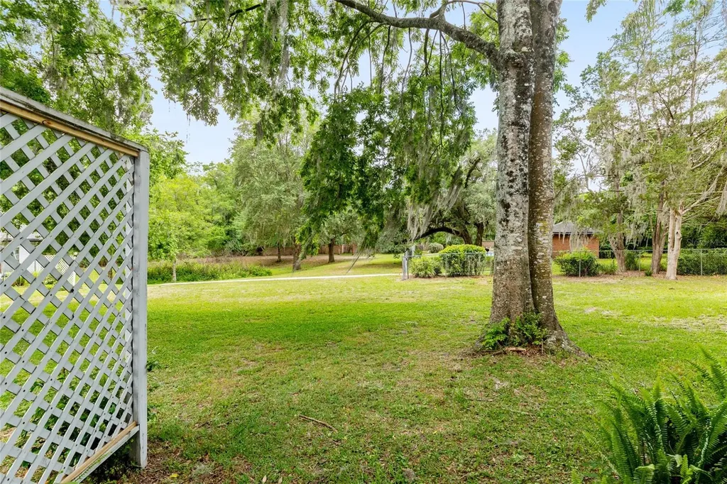 938 NW 42nd Terrace Gainesville FL 32605