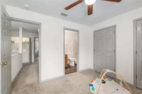 938 NW 42nd Terrace Gainesville FL 32605