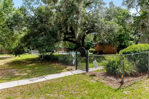 938 NW 42nd Terrace Gainesville FL 32605