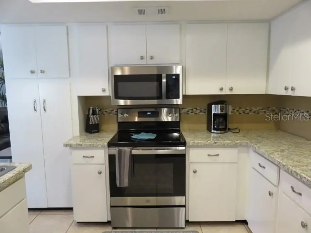 7207 15th Avenue Drive W Bradenton FL 34209